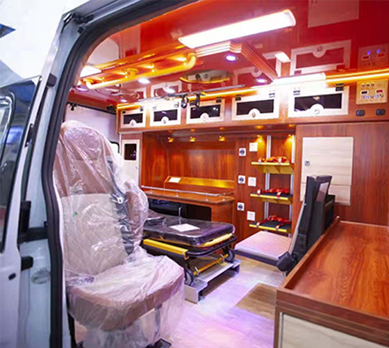 根河市车辆内部展示